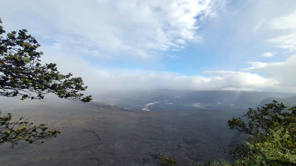 Caldeira du Kilauea avec partie effondrée